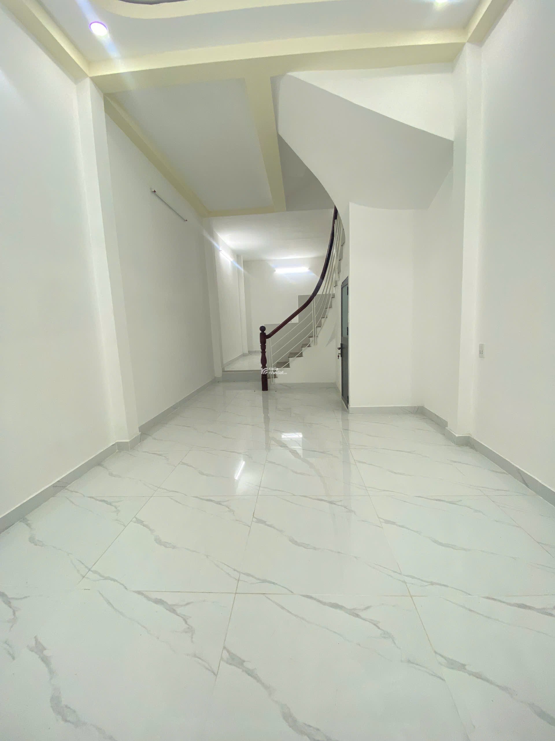 Bán nhà HXH cạnh MT đường Nguyễn Xí, Bình Thạnh 52m2, gần Vincom Nguyễn Xí, SHR giá 3 tỷ 950 TL