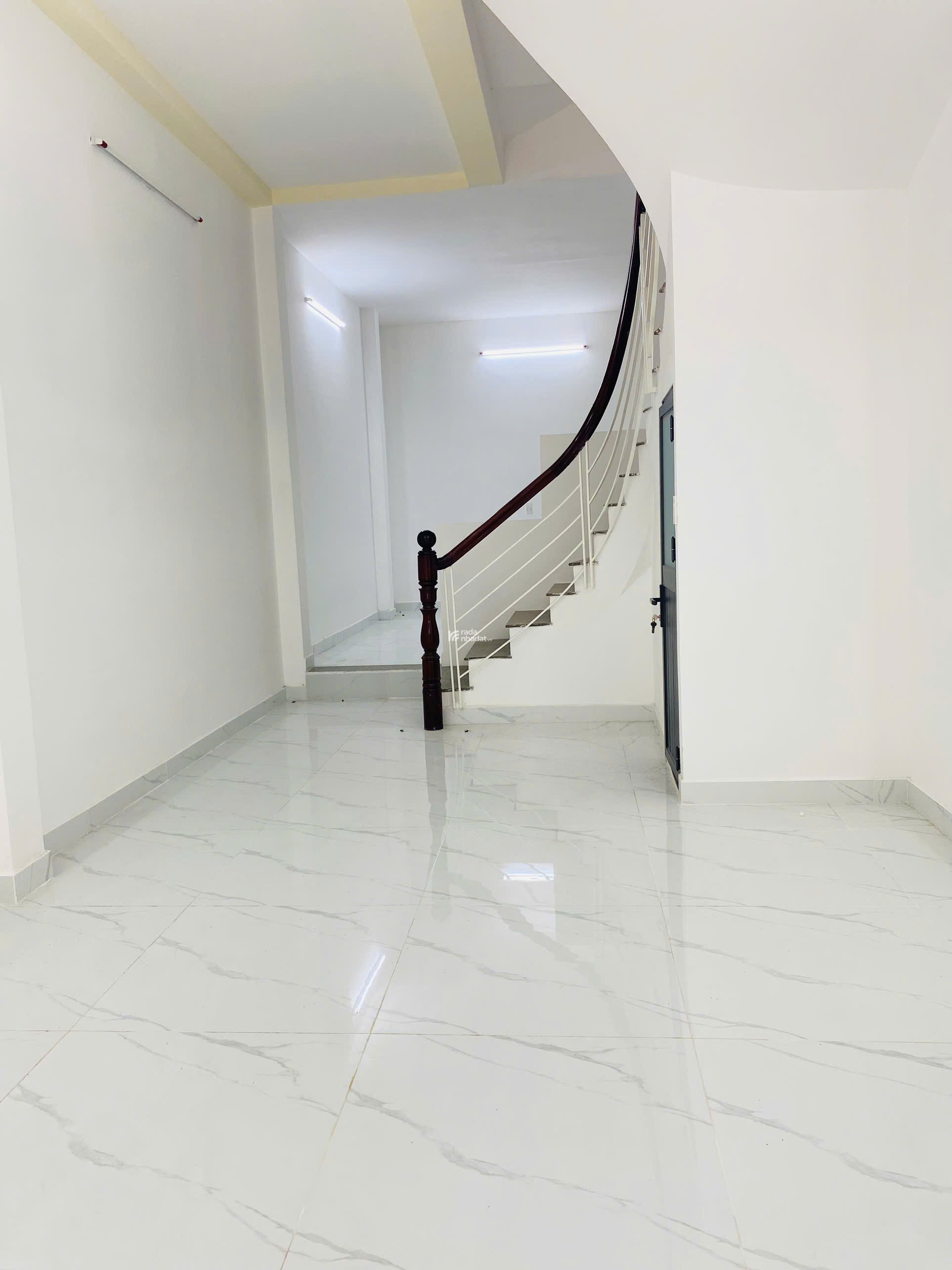 Bán nhà HXH cạnh MT đường Nguyễn Xí, Bình Thạnh 52m2, gần Vincom Nguyễn Xí, SHR giá 3 tỷ 950 TL