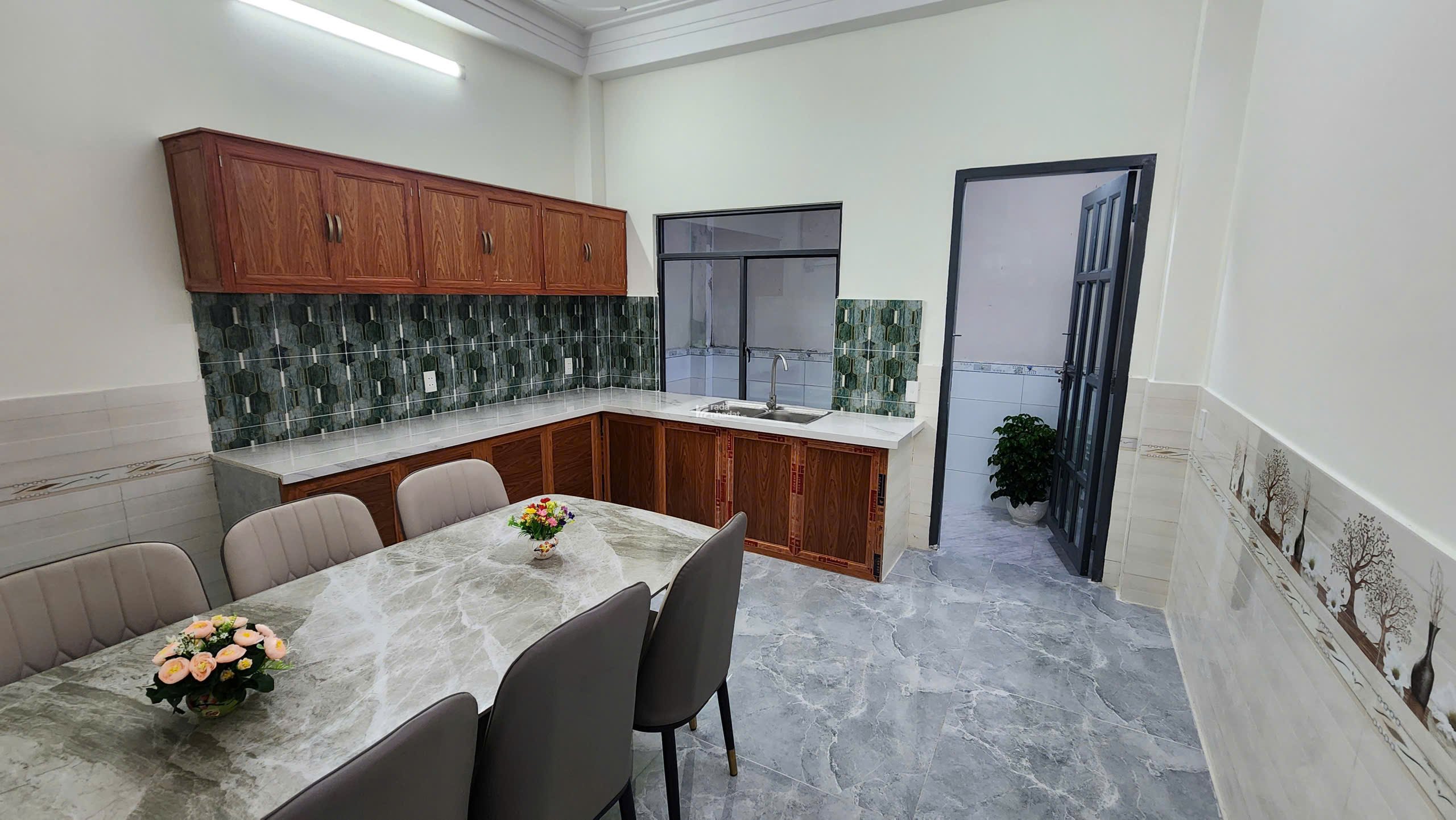 NHÀ MẶT TIỀN TL31 5.X TỶ -VỊ TRÍ KINH DOANH SẦM UẤT NHẤT Q12