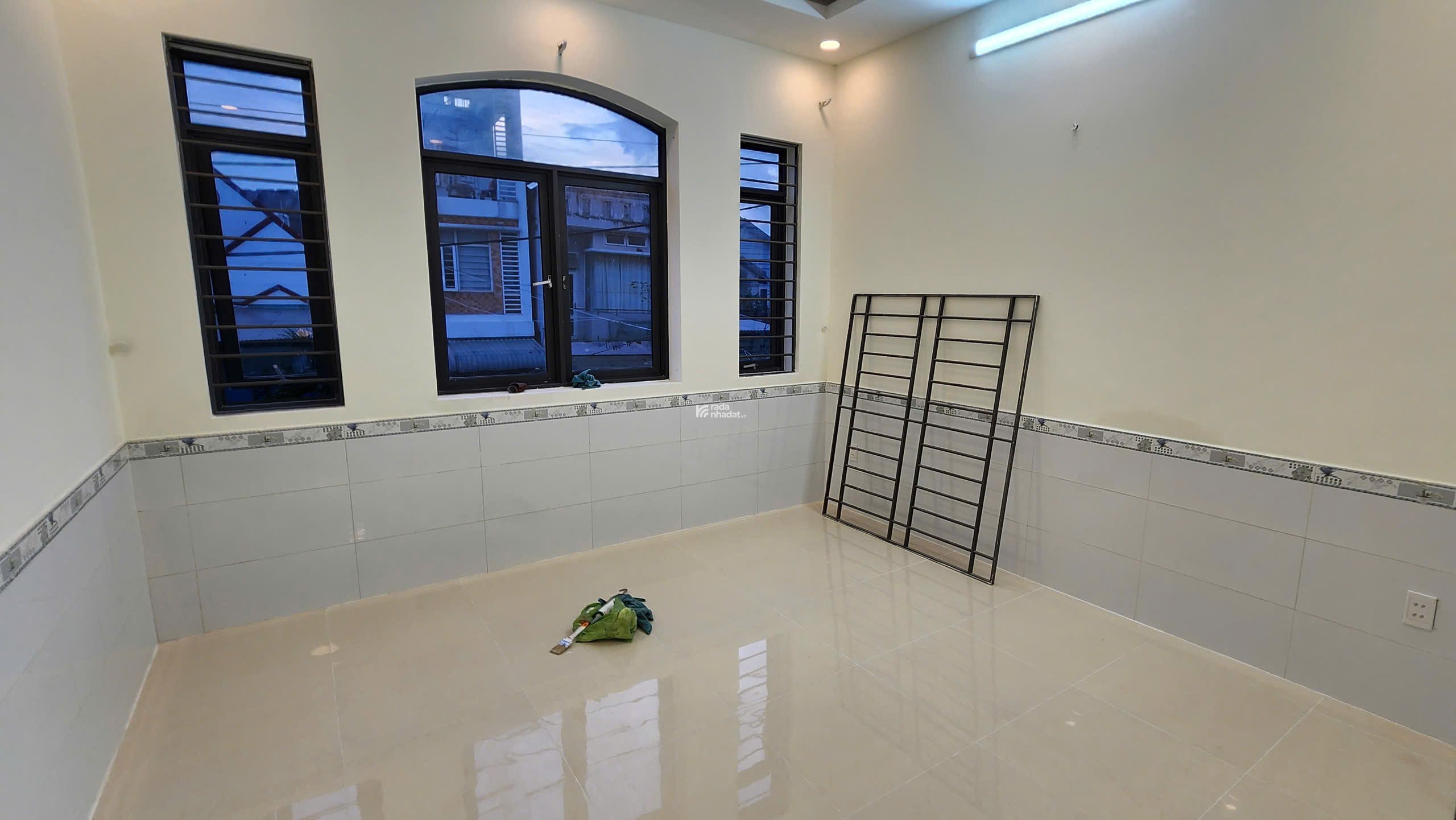 NHÀ MẶT TIỀN TL31 5.X TỶ -VỊ TRÍ KINH DOANH SẦM UẤT NHẤT Q12