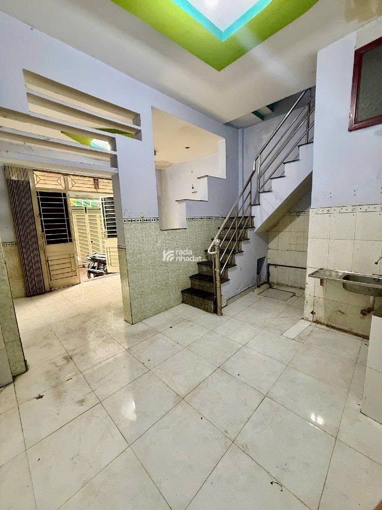 Nhà Tạ Quang Bửu hẻm dân trí cao. 35m2. 2980. Kết cấu 3tầng. 2PN, 3WCPL chuẩn. 