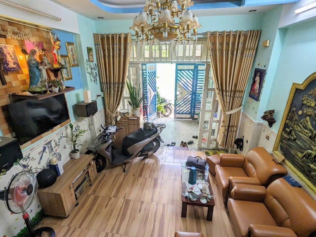 Bán Gấp Nhà Phố 4 Tầng 5 Phòng Ngủ Ngay Lê Văn Thọ P 14 Gò Vấp