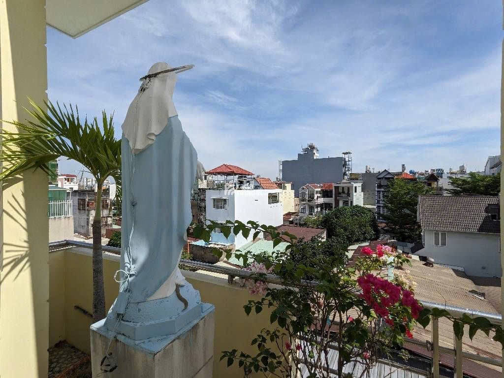 Bán Gấp Nhà Phố 4 Tầng 5 Phòng Ngủ Ngay Lê Văn Thọ P 14 Gò Vấp