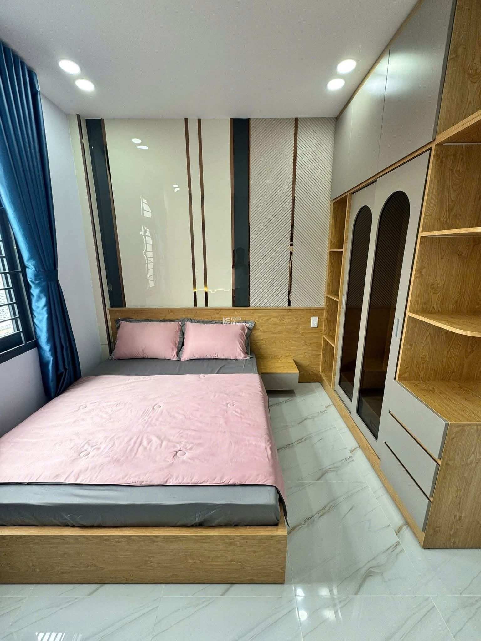 Chủ bán nhà Đường Cách mạng tháng 8 ,Quận 3,DT 50m2 Giá 3ty090 lh Vân