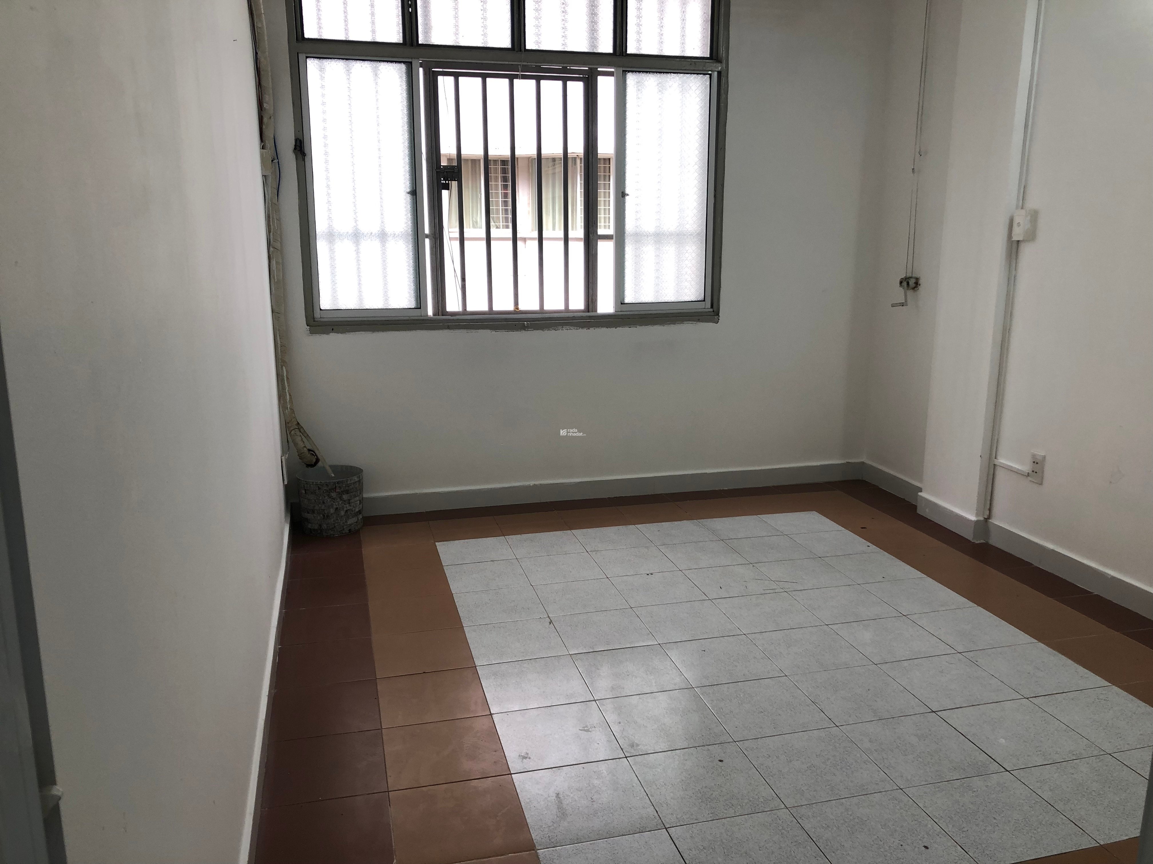 chung cư nguyễn kim quận 10 lô R lầu 2 thang bộ 49m2  2phong2 ngủ