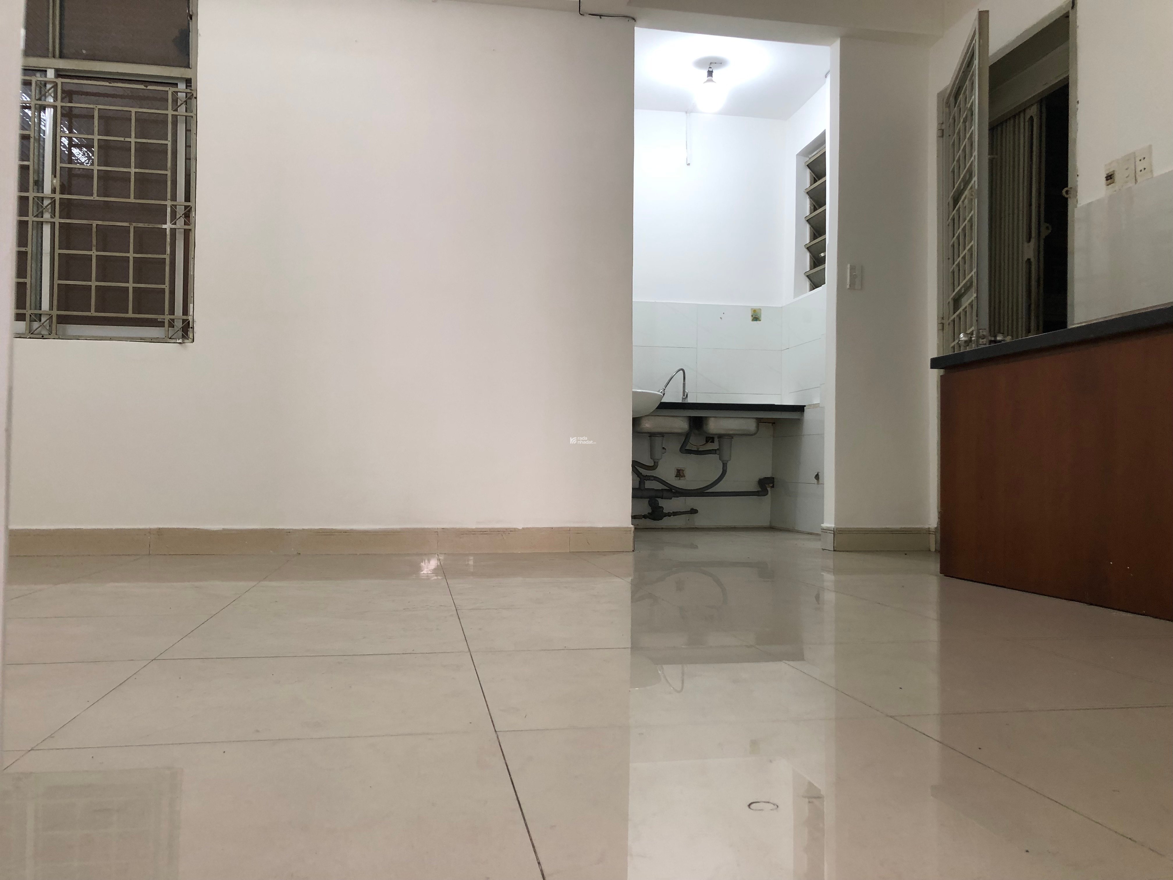 chung cư nguyễn kim quận 10 lô R lầu 2 thang bộ 49m2  2phong2 ngủ