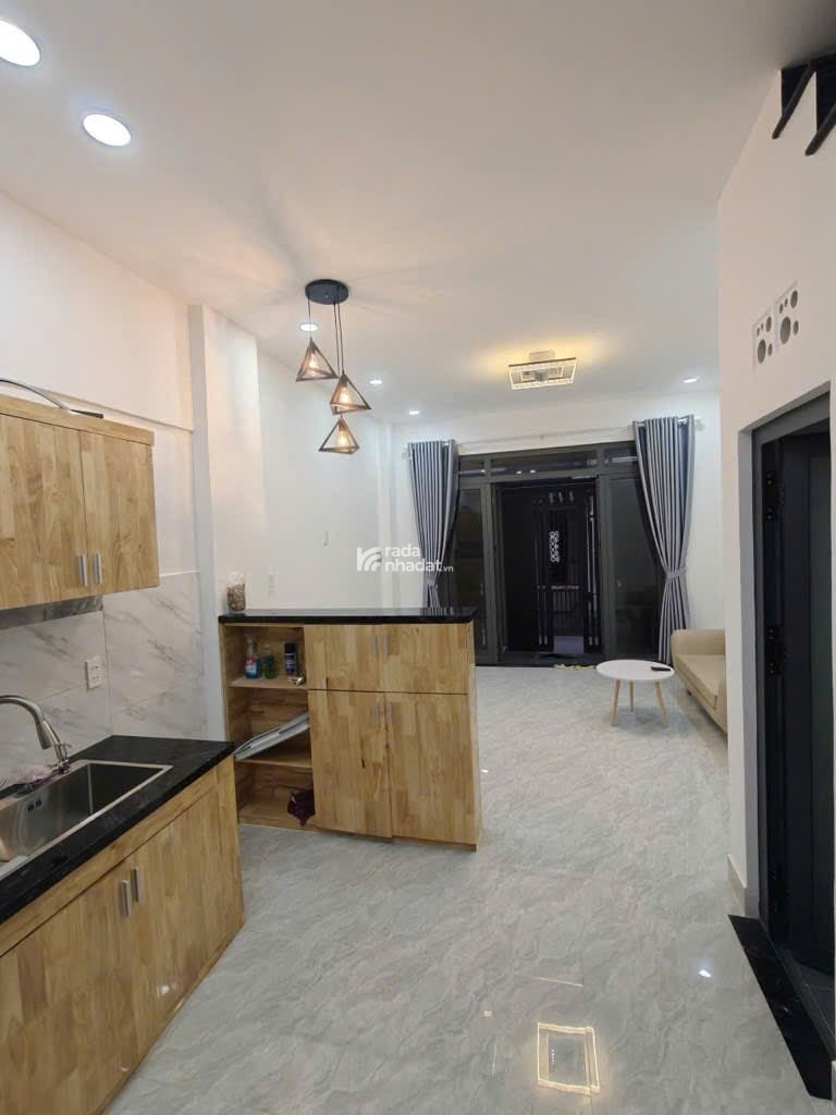 Lô nhì 1 xẹt - ngang 4M - đẹp full nội thất - cách mặt tiền 20M - vừa ở vừa kd - nhỉnh 4T TL