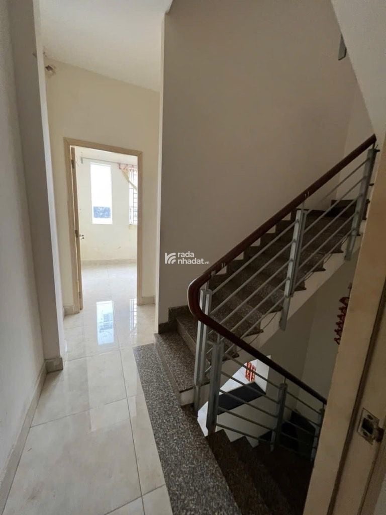 NHÀ 4TẦNG ĐƯỜNG PHẠM VĂN CHÍ. 36m2. HẺM TRƯỚC NHÀ 4M. 4PN, 3WC CÓ BAN CÔNG THOÁNG MÁT, 10M RA HXH