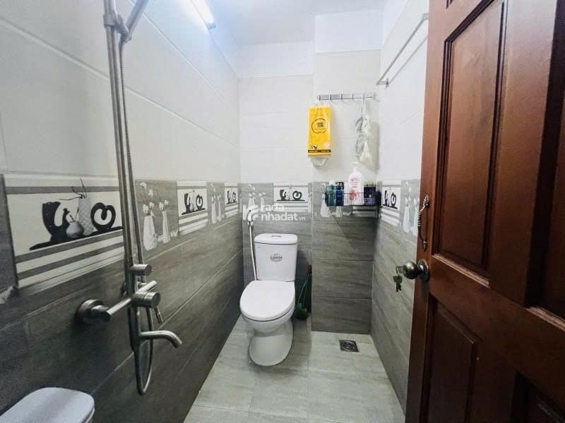 HẺM XE HƠI LÊ THÚC HOẠCH, TÂN PHÚ, CHUẨN 48M2 HIẾM CÓ. GIẢM 450TR CHỈ CÒN 8.5T TL TỐT