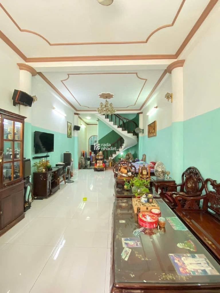  Nhà đúc BTCT kiên cố, 1 trệt 3 lầu với 5PN, 4wc, tiện ở, làm văn phòng hoặc KD cho thuê. 