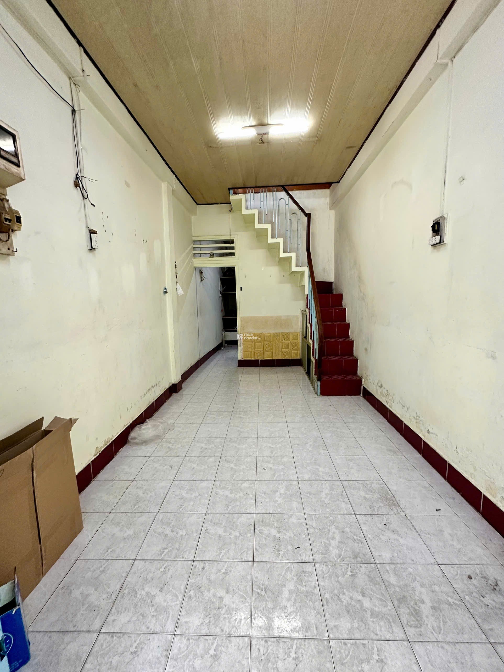 Nhà hẻm Âu Dương Lân Quận 8. Hẻm thông - SHR. LH em Tú để xem nhà 