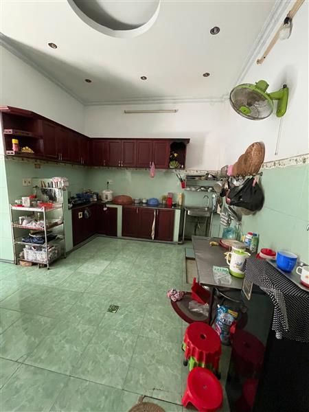 MẶT TIỀN ĐƯỜNG LÊ LƯ - CHÍNH CHỦ Ở LÂU ĐỜI NAY CẦN BÁN GẤP - NHÀ BA TẦNG BTCT