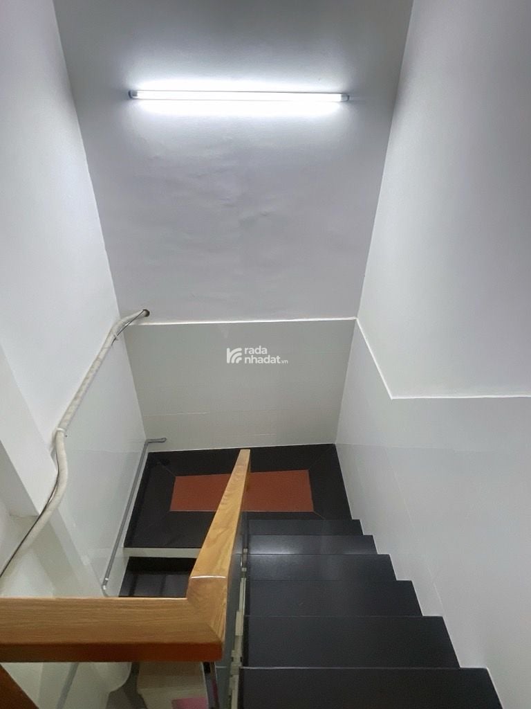 HẺM XE HƠI SÁT NHÀ, LẠC LONG QUÂN, TÂN BÌNH, 36M2 CÓ KC Ở NGAY. GIẢM 350TR CHỈ 4.4T 