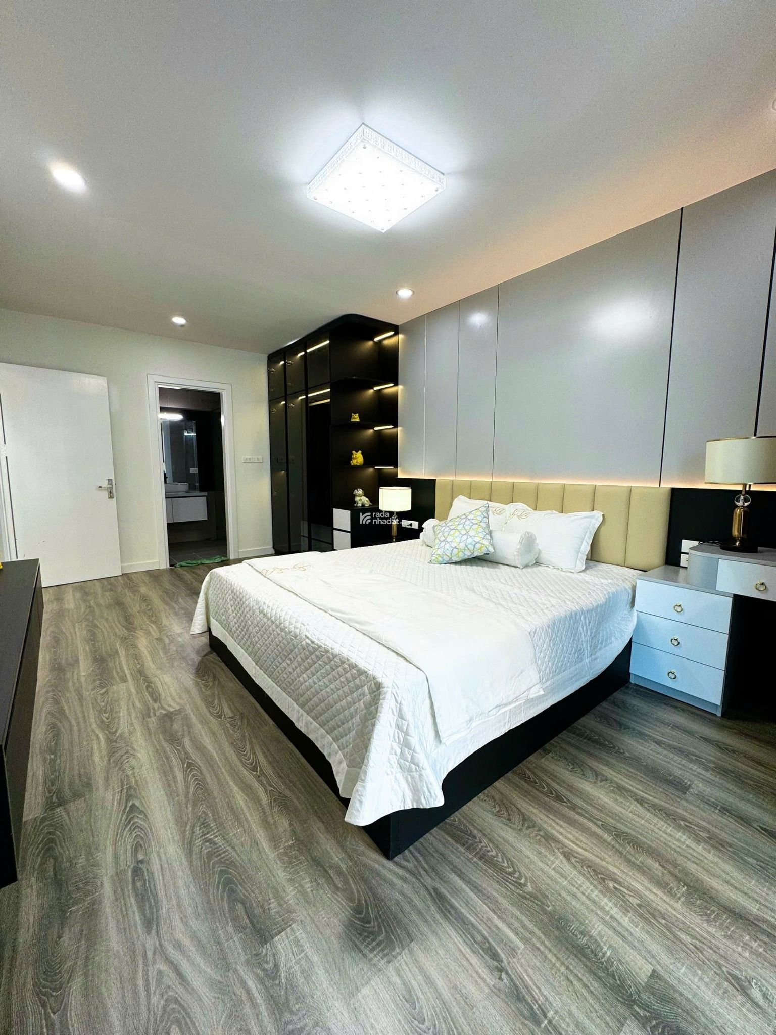 Chỉ 8,2 tỷ căn góc 3PN diện tích 129m2 dự án Goldmark City 136 Hồ Tùng Mậu. Liên hệ: 0966 761 ***