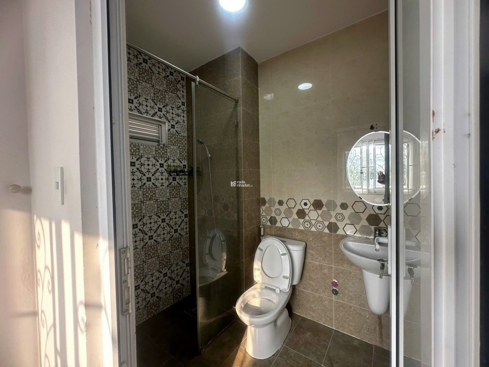 Bán nhà MT Bắc Ái, Tân Phú, 80m2, 5 tầng, 6PN, chỉ 13 tỷ TL