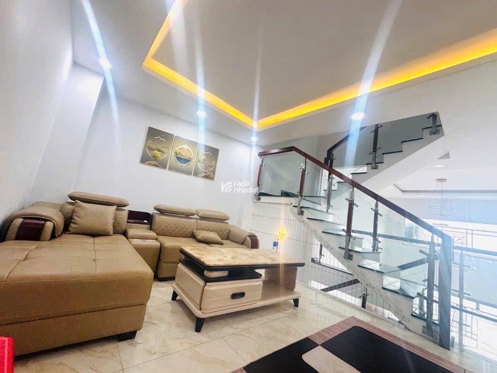  Bán nhà 4 tầng đường 38, Thủ Đức, 41m2 nở hậu tài lọc , sổ hồng riêng,  5.8 tỷ