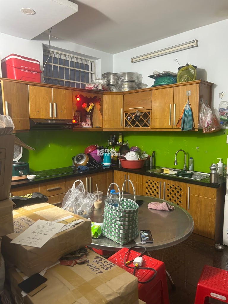 cách 50m ra mặt tiền gò dầu hẻm thông Cách 300m ra siêu thị aeon Nhật gần chợ trường học 