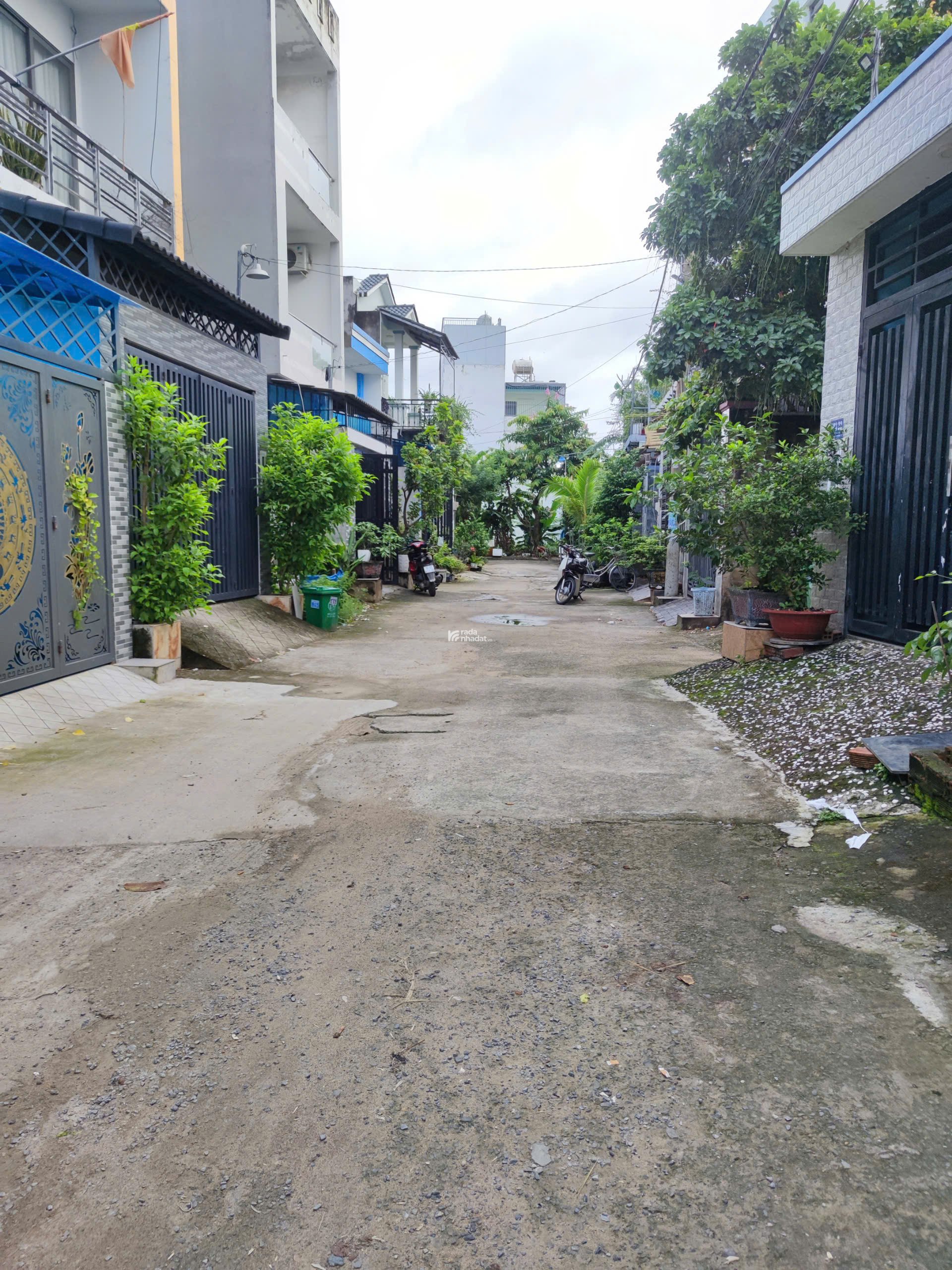 Bán Nhà Long Trường Quận 9 - 3 Tầng Ở Ngay - Đường 6m - Giá Nhỉnh 5 Tỷ