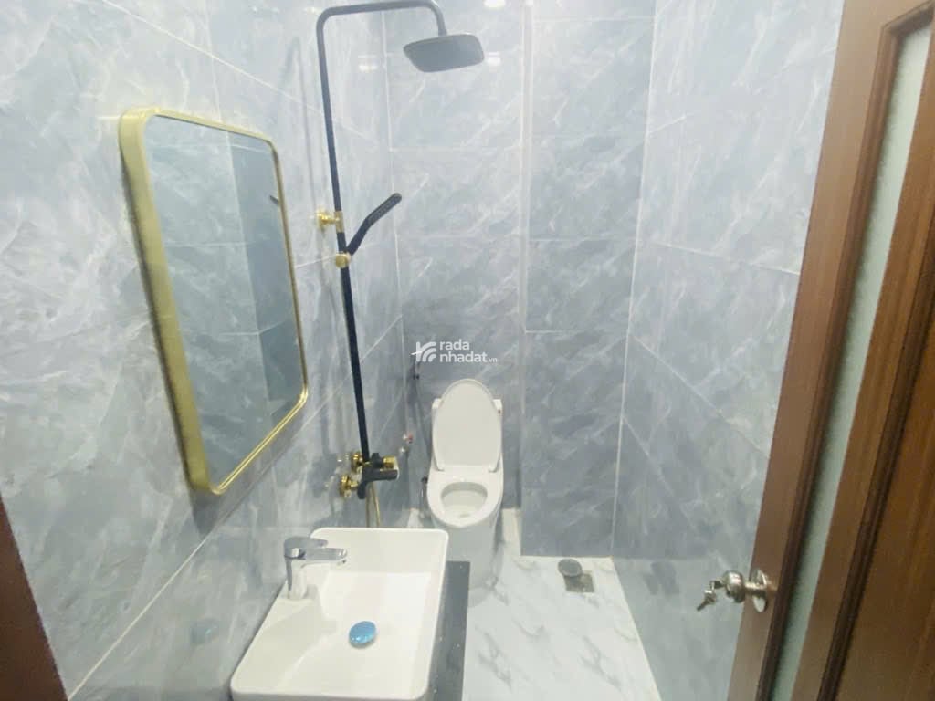 Bán Nhà Long Trường Quận 9 - 3 Tầng Ở Ngay - Đường 6m - Giá Nhỉnh 5 Tỷ