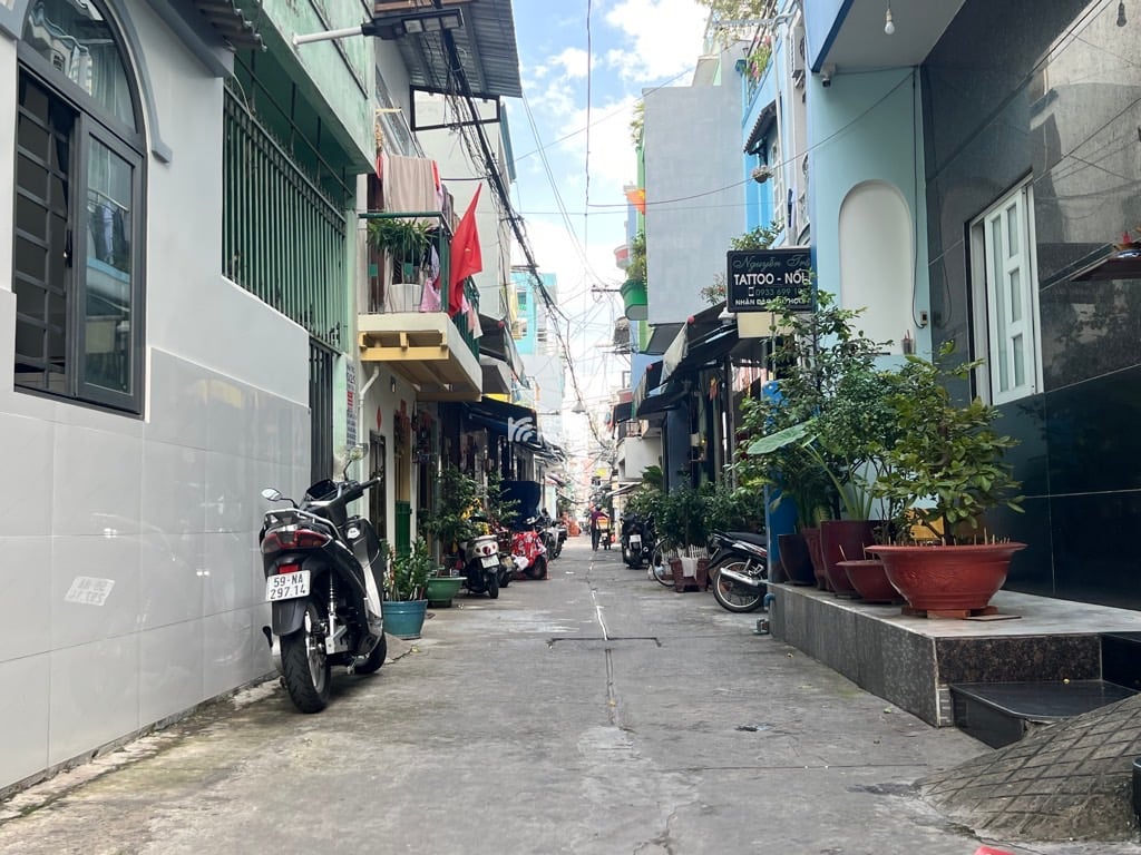 HÀNG HIẾM – NHÀ NGAY KHU TÊN LỬA - 5.1x20M CHỈ 8.5 TỶ TL