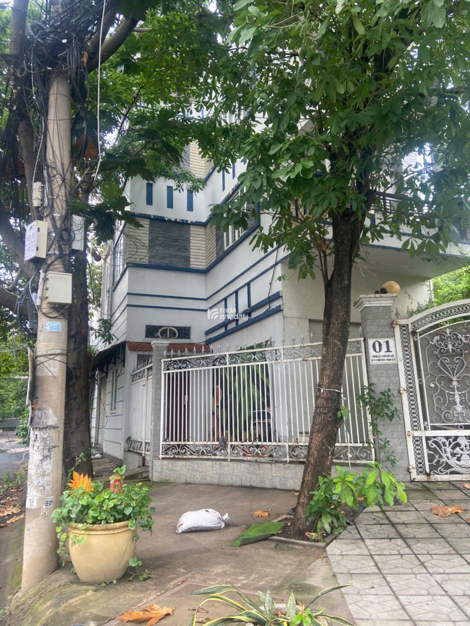 Cho thuê biệt góc 2 mặt tiền khu bên sông Sát Gigamall Thủ Đức