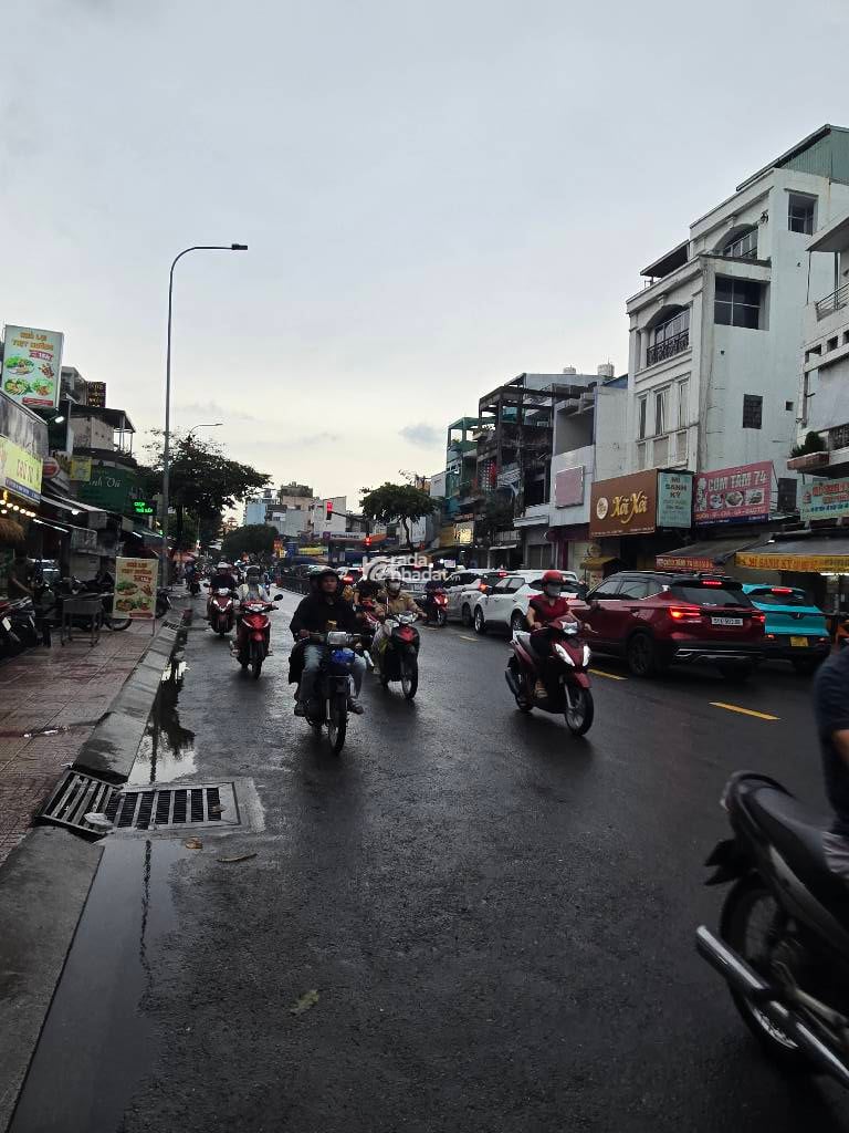 SÁT MT PHAN VĂN TRỊ, BÌNH THẠNH, 60M2 MỚI Ở NGAY. GIẢM 750TR CHỈ CÒN 4.5T TL 