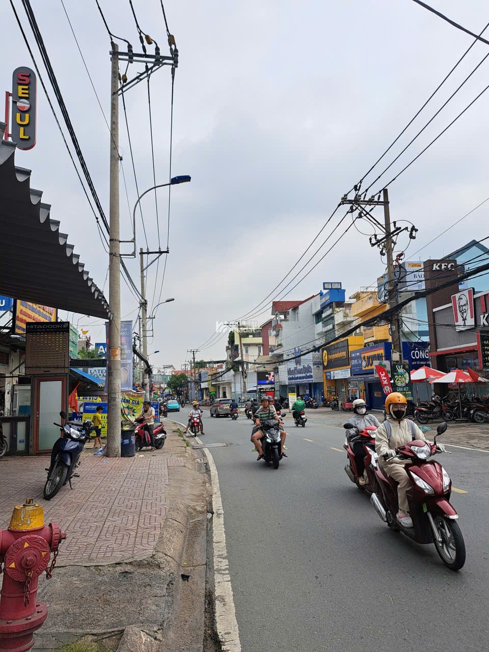 NHÀ ĐẸP Ở NGAY, HẺM TO XE TẢI TRÁNH NHAU, GẦN CHỢ TAM HÀ 3 TẦNG 5X14 CHỈ 8,8 TỶ.