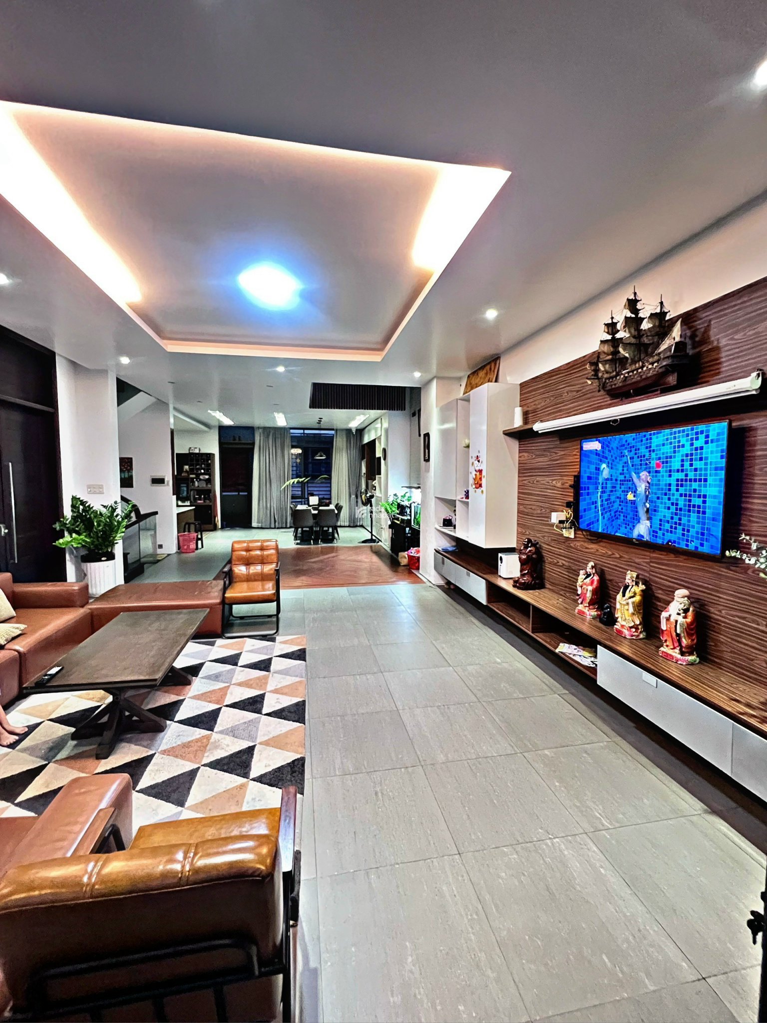 KHU BIỆT THỰ BÊN SÔNG SÀI GÒN - 5 TẦNG ( 8 X 20M ) - CÔNG VIÊN TRƯỚC NHÀ - SAU VIEW SÔNG CỰC ĐẸP