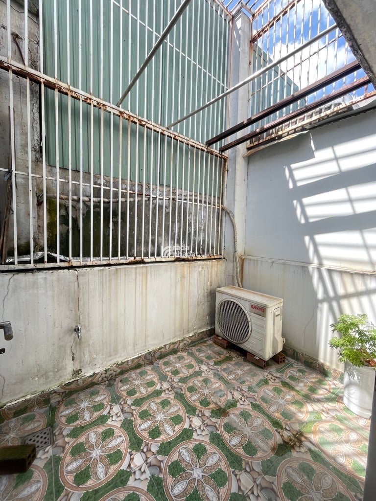 BÁN GẤP NHÀ  HẺM ÔTÔ - BTCT - 3 TẦNG - 3PN - 3WC 