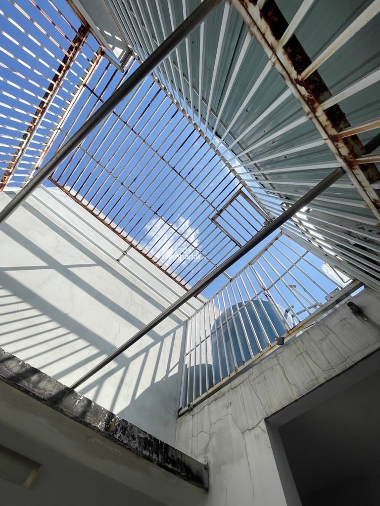 BÁN GẤP NHÀ  HẺM ÔTÔ - BTCT - 3 TẦNG - 3PN - 3WC 