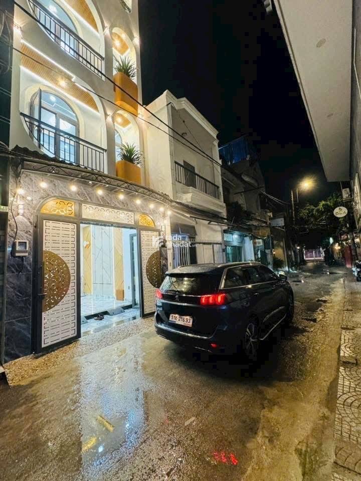 NHÀ 4 TẦNG PHẠM VĂN CHIÊU, QUANG TRUNG GÒ VẤP- 4x13m- 4PN- GARA OTO TRONG NHÀ- CHỈ 7.9 tỷ