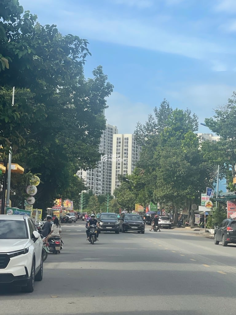 ĐẤT NỀN KHU PHÂN LÔ ĐƯỜNG 12M DT 100M CHỈ 6.X TỶ  HÀNG XÓM VINHOME Q9, CẠNH VÀNH ĐAI 3