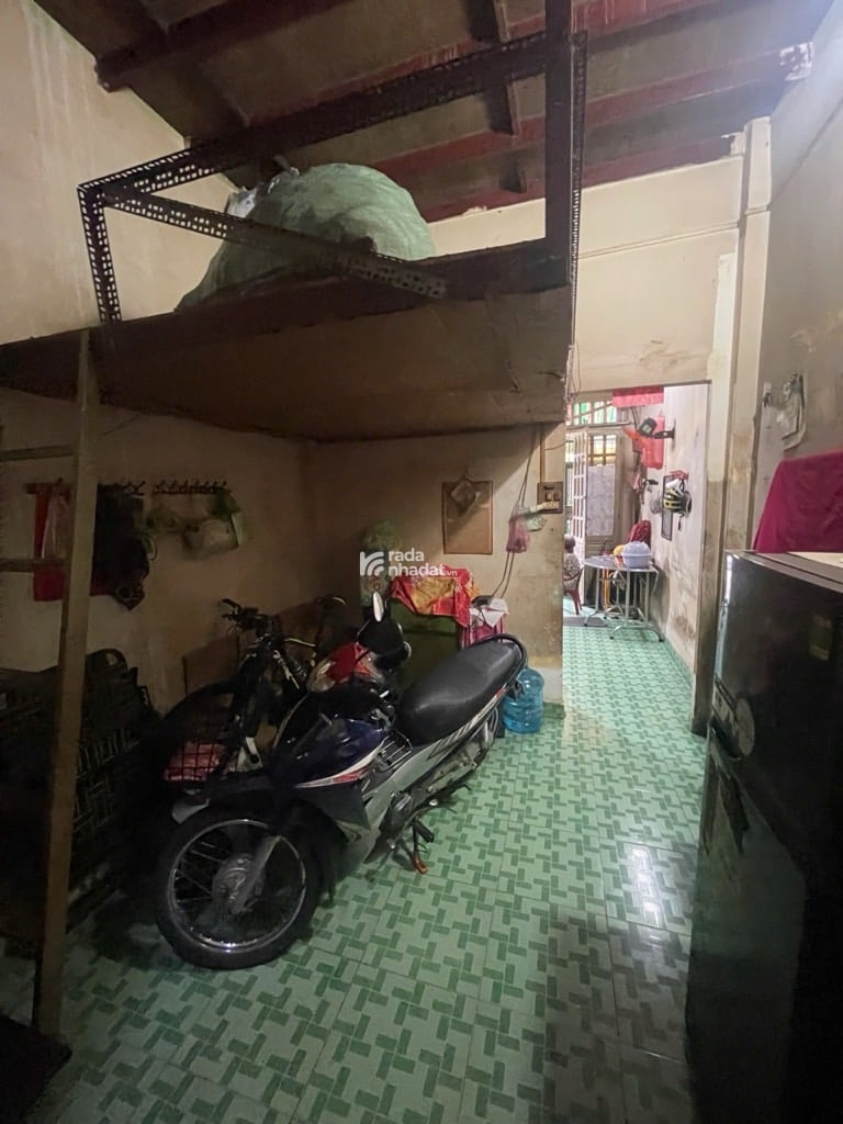 Căn góc 2 mặt 80m2 , đường trước nhà 6m,  có lề 6m