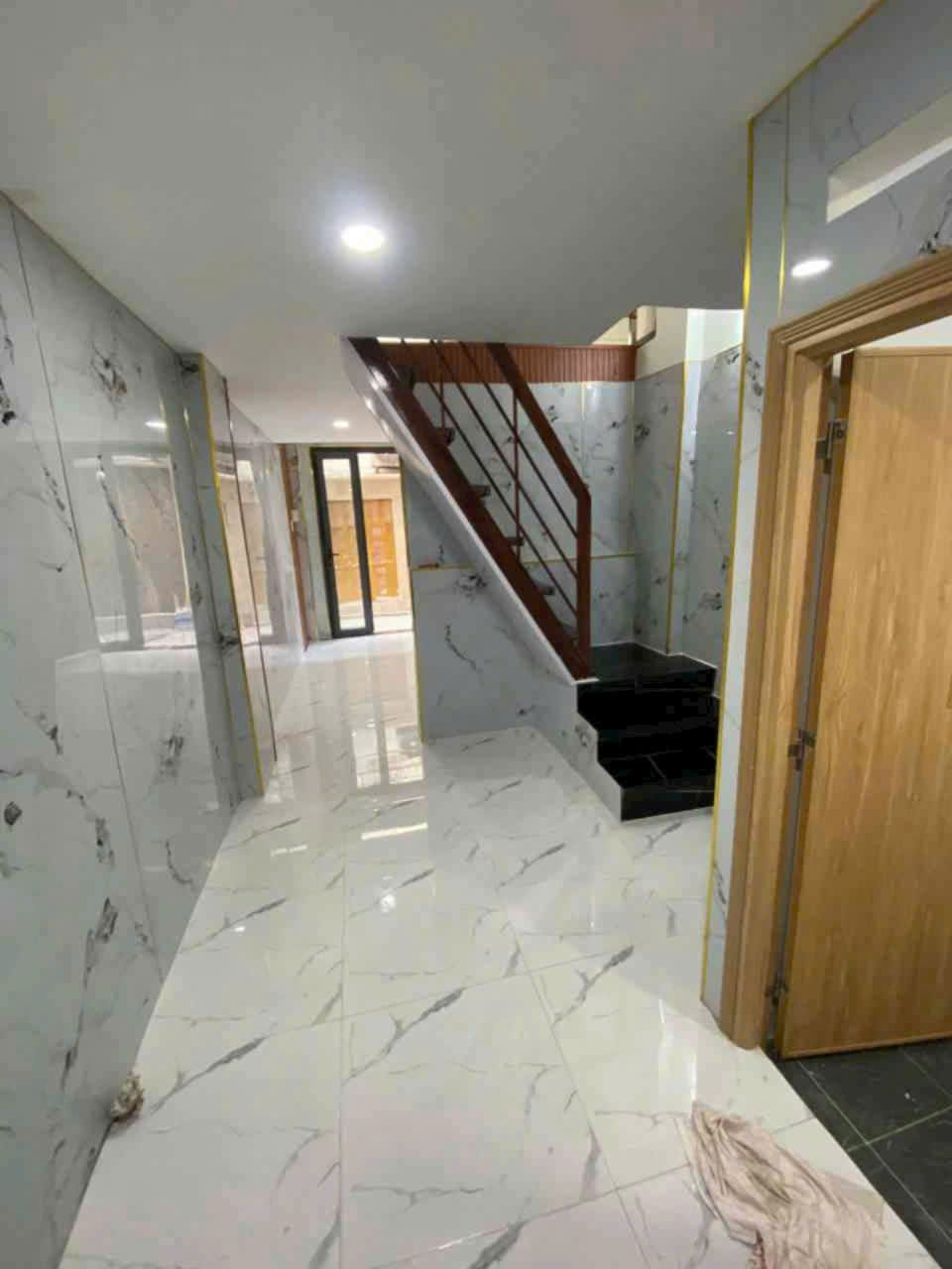nhà mới đẹp quận 11 gần vòng xoay Lê Đại Hành giá chỉ nhỉnh 4 tỏi
