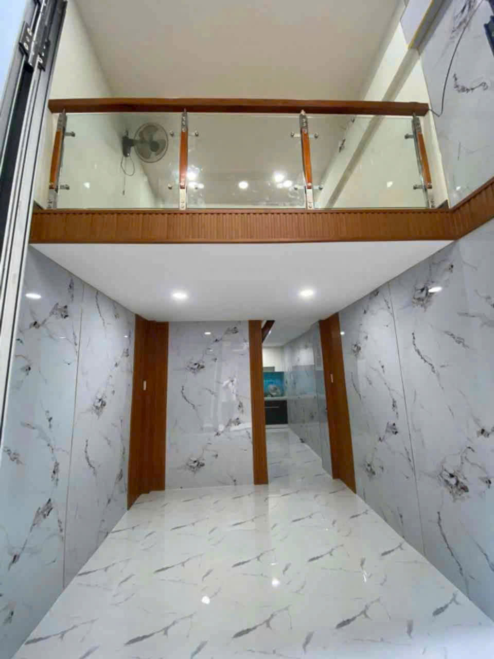 nhà mới đẹp quận 11 gần vòng xoay Lê Đại Hành giá chỉ nhỉnh 4 tỏi