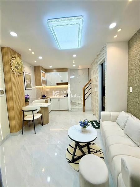 HẺM XE HƠI SÁT VÁCH. HOÀNG HOA THÁM, BÌNH THẠNH, 2 TẦNG Ở NGAY. GIẢM 550TR CHỈ CÒN 3.75T TL 