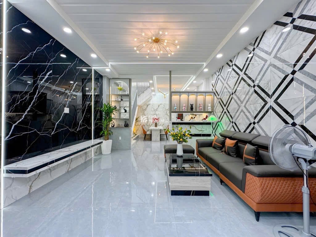 Bán nhà đẹp full nội thất Trần Xuân Soạn Q7--kết cấu bê tông --3PN - có bãi ôtô - nhỉnh 6T TL