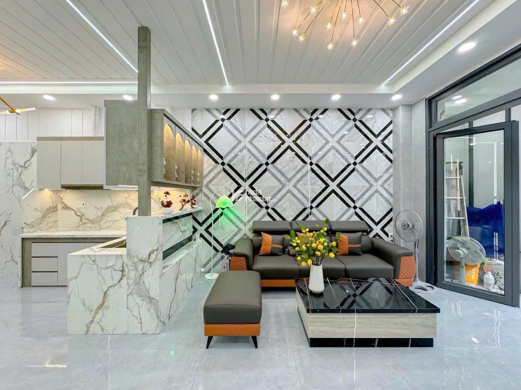 Bán nhà đẹp full nội thất Trần Xuân Soạn Q7--kết cấu bê tông --3PN - có bãi ôtô - nhỉnh 6T TL