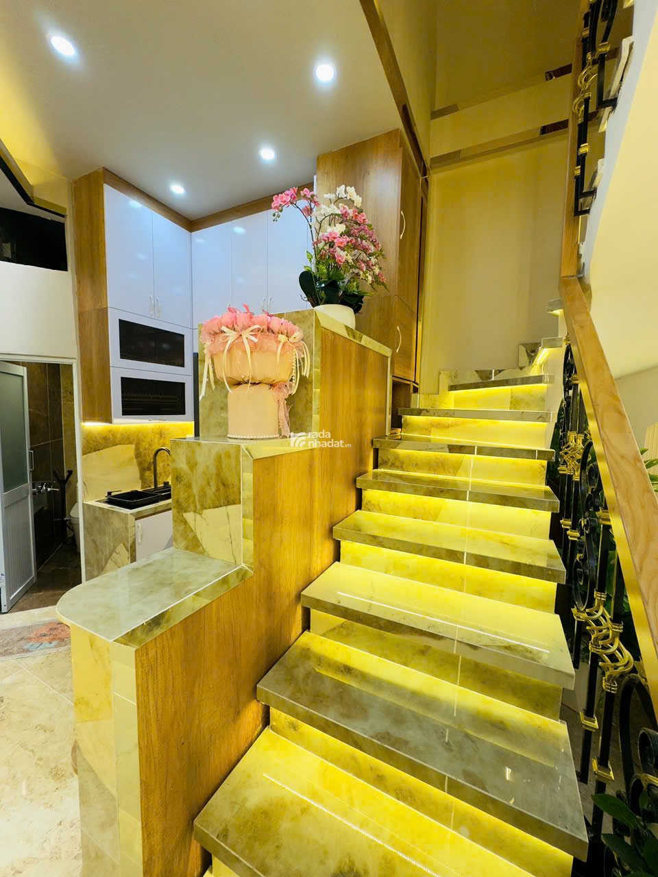 Nhà Đẹp Khu Biệt Thự Diện Tích VIP(11x21m) chỉ 42tỷ đường Sư Vạn Hạnh P12 Q10