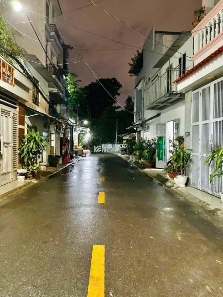 NHÀ ĐẸP 5x13 HẺM XE TẢI  ĐƯỜNG QUANG TRUNG, chỉ hơn 6 tỷ