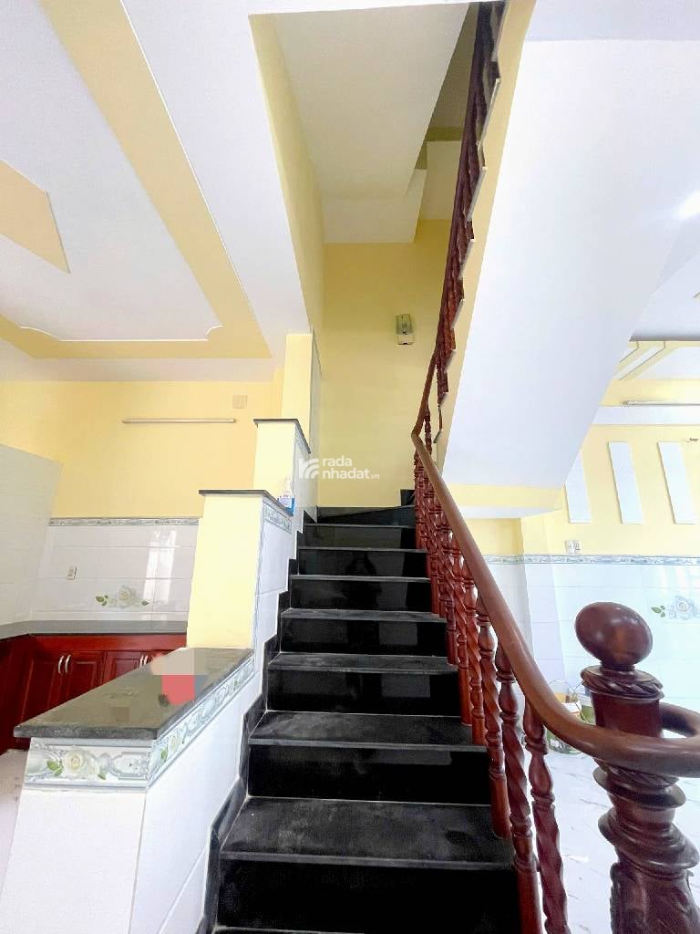 Sát mặt tiền Phú Định, Quận 8, 3 tầng,  Mới, đẹp,  Xe hơi tới nhà 