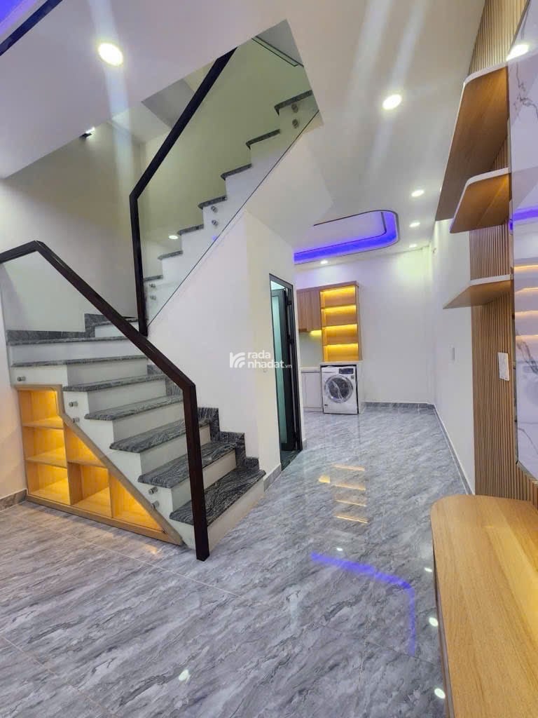 Bán nhà ô tô đến cửa cạnh Him Lam Lotte Quận 7 nhà 2 tầng 2 phòng ngủ, full nội thất chỉ 5 tỷ