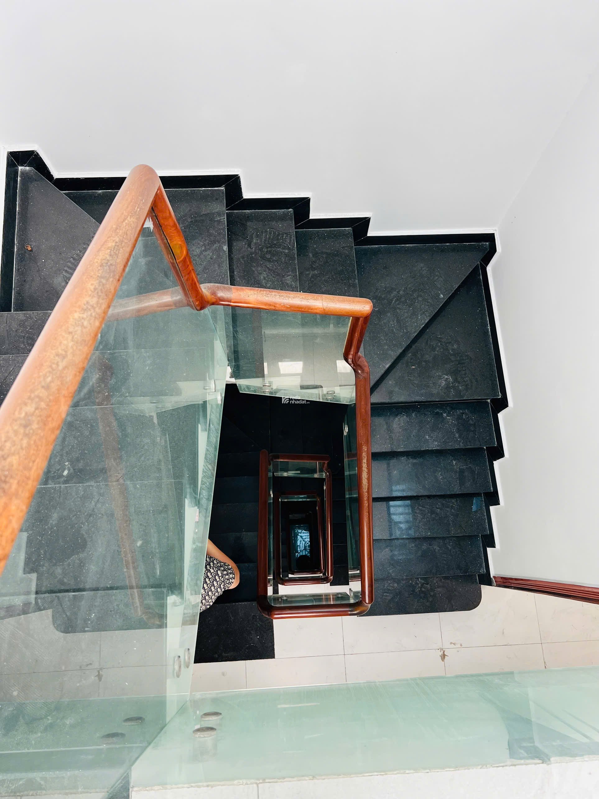 BÁN NHÀ HXH 5M ĐƯỜNG CÁCH MẠNG THÁNG 8 QUẬN 10 - 7.8 TỶ