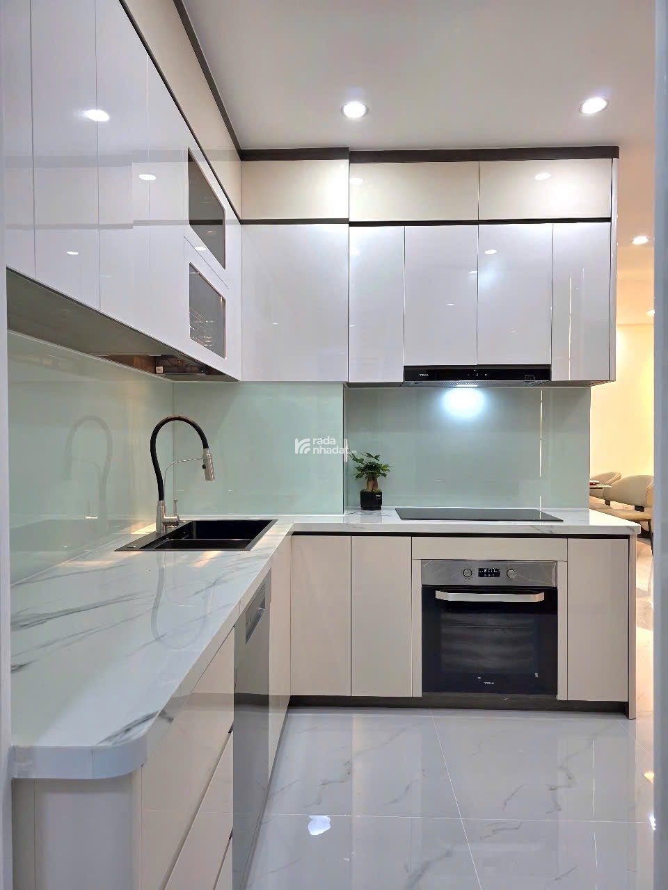 BÁN CĂN GÓC SKY  GARDEN 3 BLOCK  TRUNG TÂM SKY3. VIEW Q1 72m2 2pn 2wc giá 6 tỷ 580