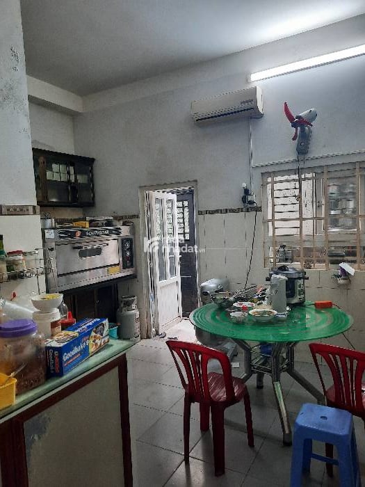 NHÀ MT NGUYỄN KIỆM PHÚ NHUẬN, DIỆN TÍCH LỚN, TƯƠNG LAI KINH DOANH CHDV, SIÊU THỊ RẤT THÀNH CÔNG