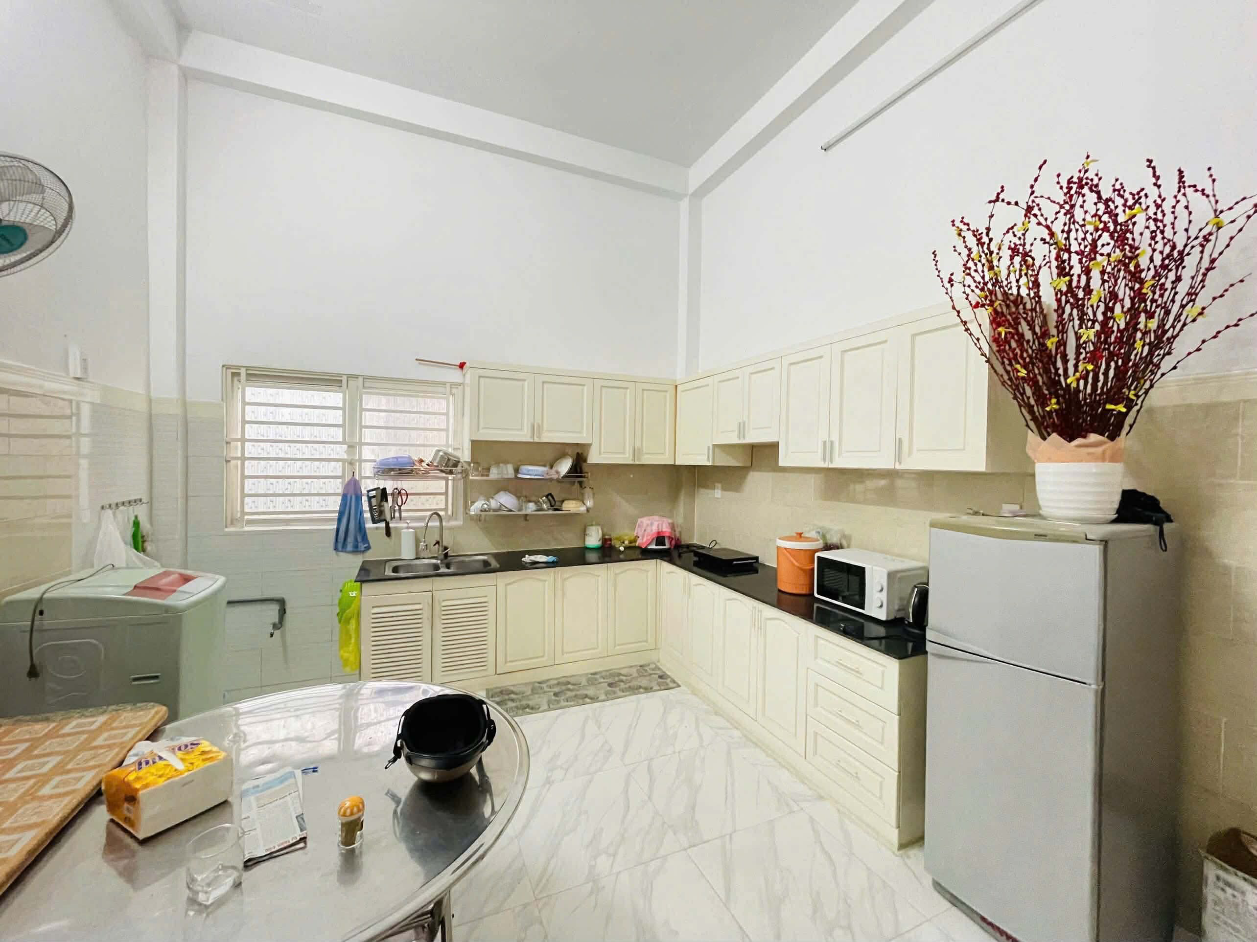  NHÀ 3 TẦNG 2 MẶT TIỀN TRƯỚC SAU, KINH DOANH -TRUNG MỸ TÂY 03 – XE TẢI THÔNG TỚI NHÀ