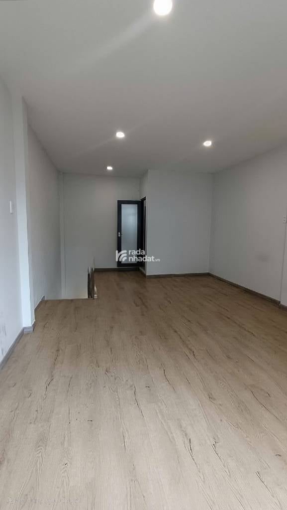 NGAY CELANDON. BỜ BAO TÂN THẮNG, TÂN PHÚ, 32M2 CÓ KC Ở NGAY, GIẢM 450TR CHỈ 3.5T TL 