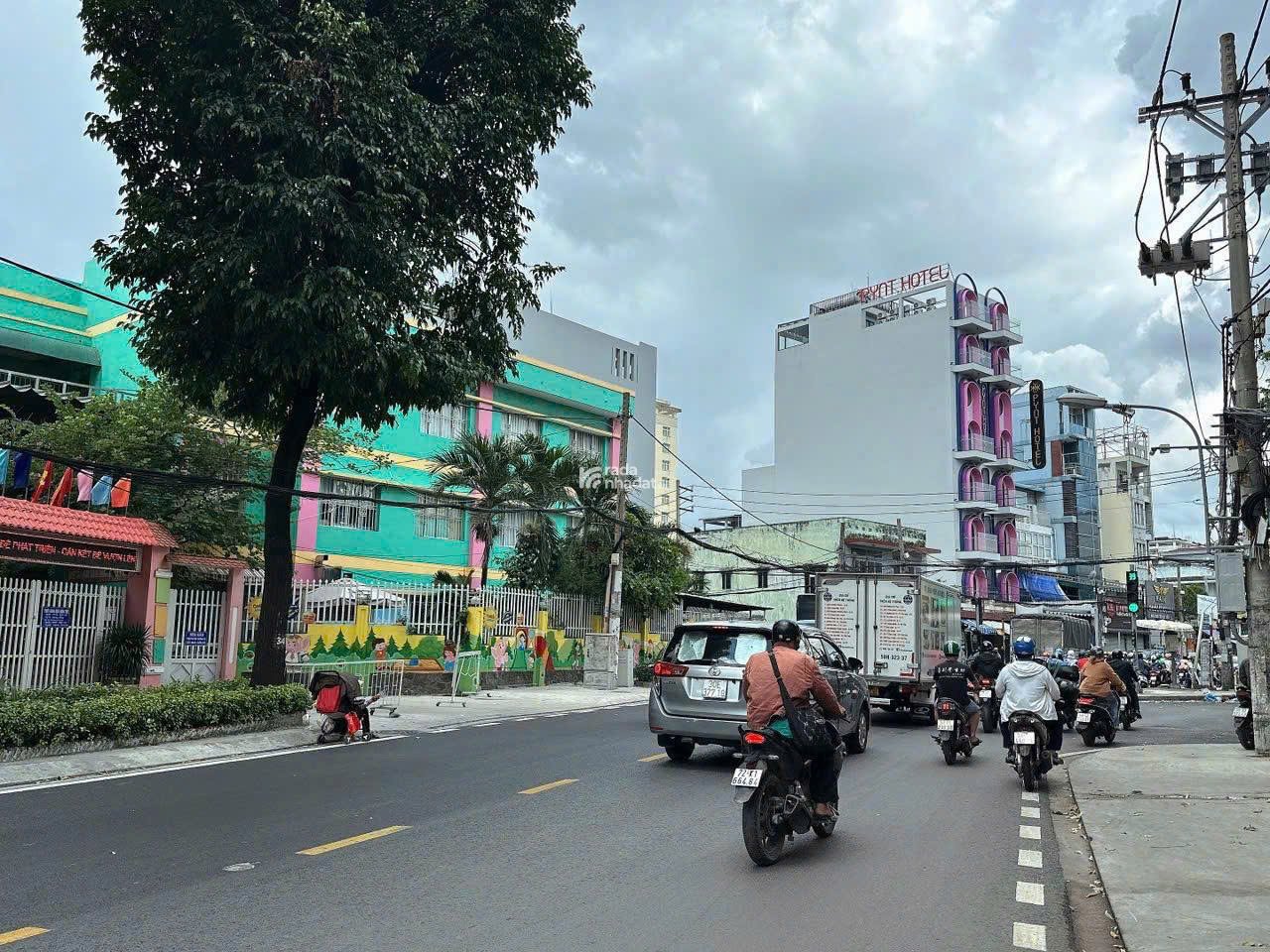 Nhà đẹp 6 tầng lung linh hẻm 317 Thống Nhất ngang 4.2m 67m2 KM T.Máy gần Lotte 13 tỷ hơn
