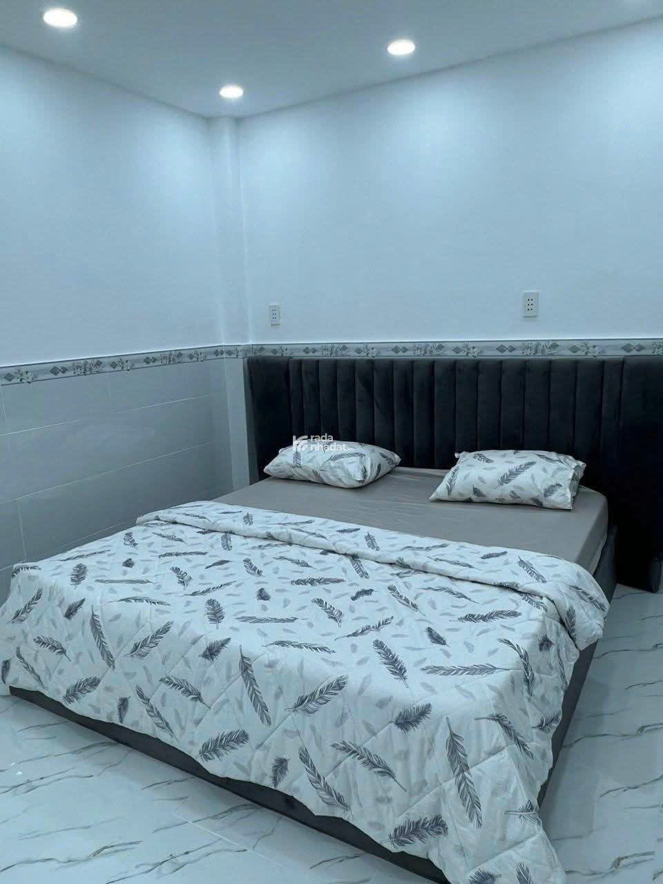 BÁN gấp nhà Hoàng Sa Q3, chủ cần tiền bán lỗ, Hẻm xe hơi, SHR, LH ngay để được hỗ trợ