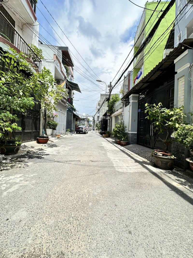 Hàng HIẾM GÒ VẤP nhà 3 tầng 75m2 HXT ngang to 5m gần mặt tiền Lê Đức Thọ chỉ 8.6 tỷ.